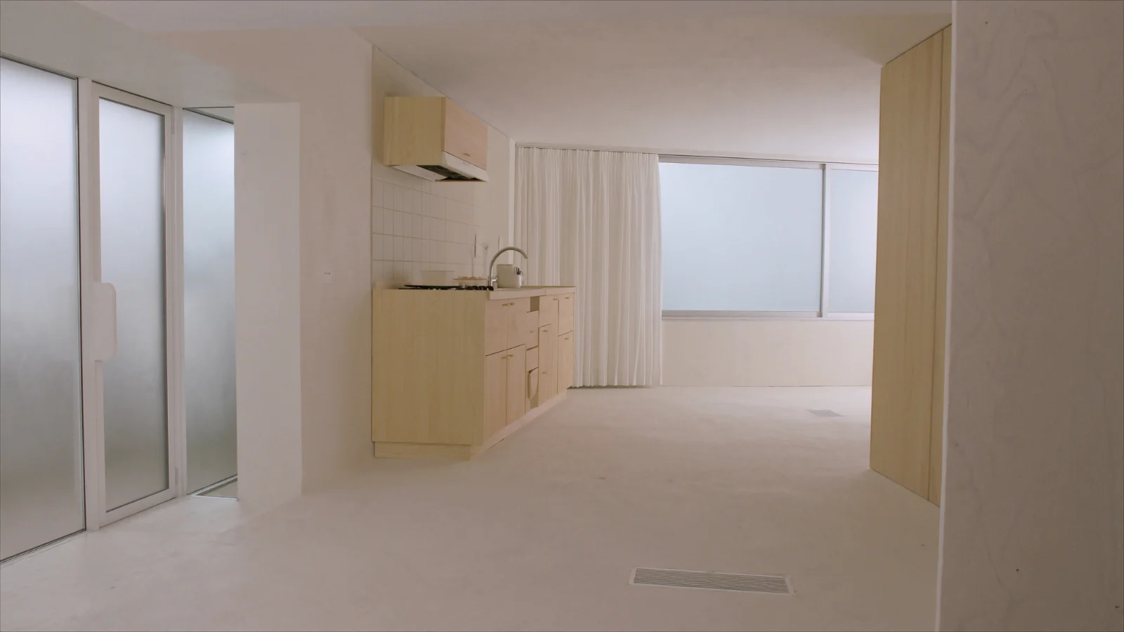 Studio compacto e moderno com layout integrado, pronto para locação